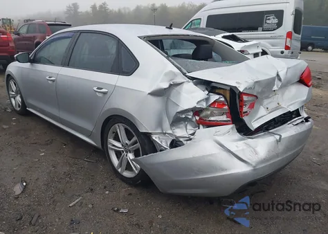 2012 Volkswagen Passat 2.5L S z USA, uszkodzony, nr VIN 1VWAP7A38CC026671